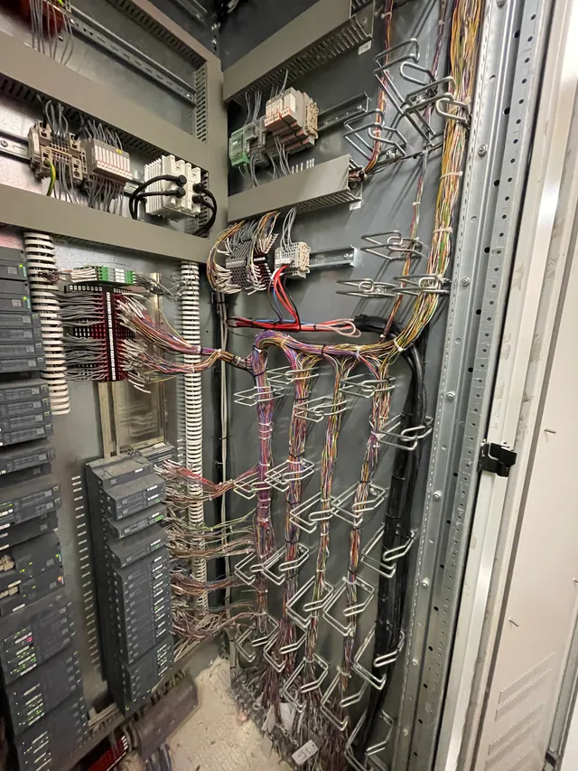 Control cabinet verification