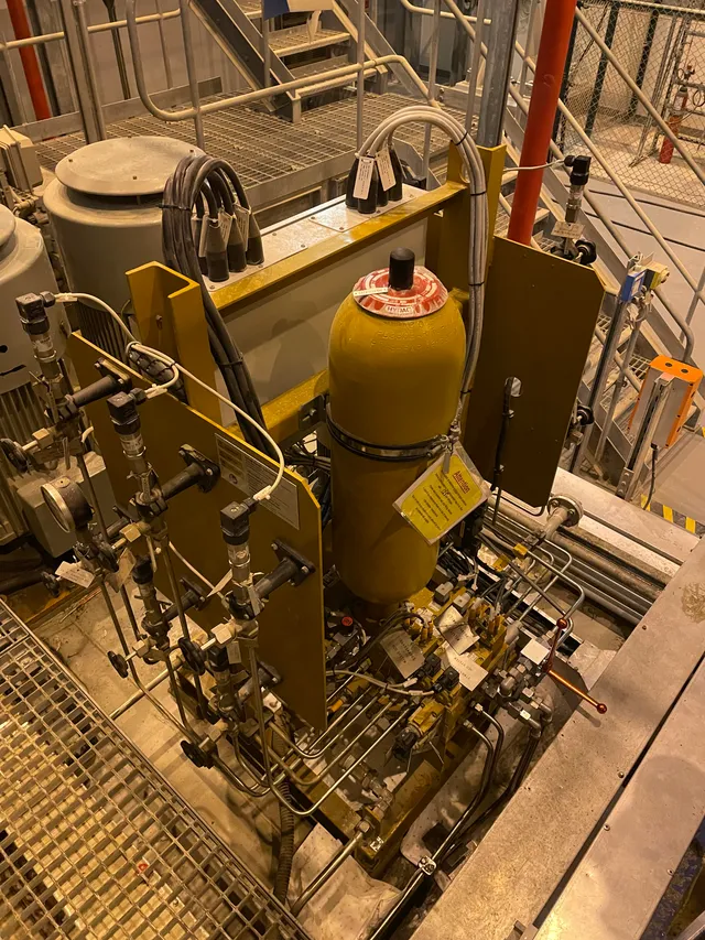 Turbine hydraulic equipment